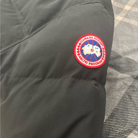 Canada Goose Black Puffer Jacket - Picture 3 of 11